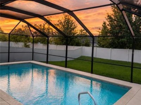 2016 ROSEWOOD CIRCLE, LAKELAND, FL 33810