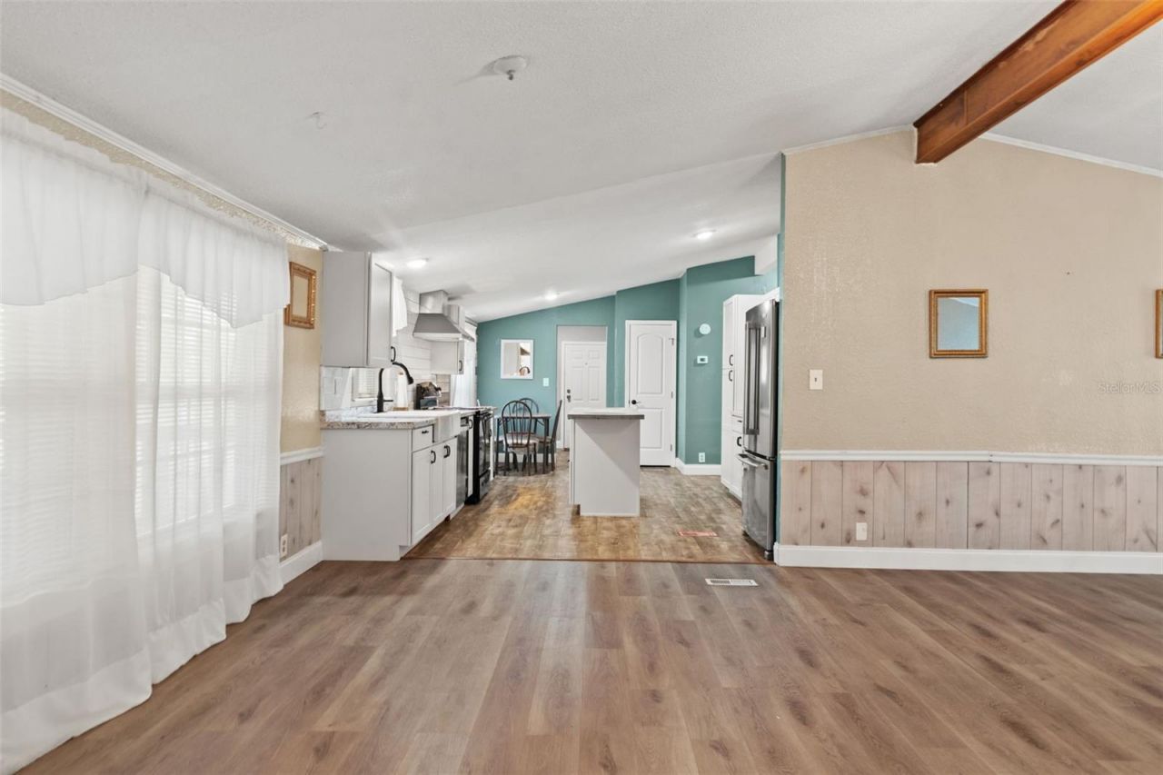 7876 Ridge Road , Weeki Wachee, FL 34613 Photo