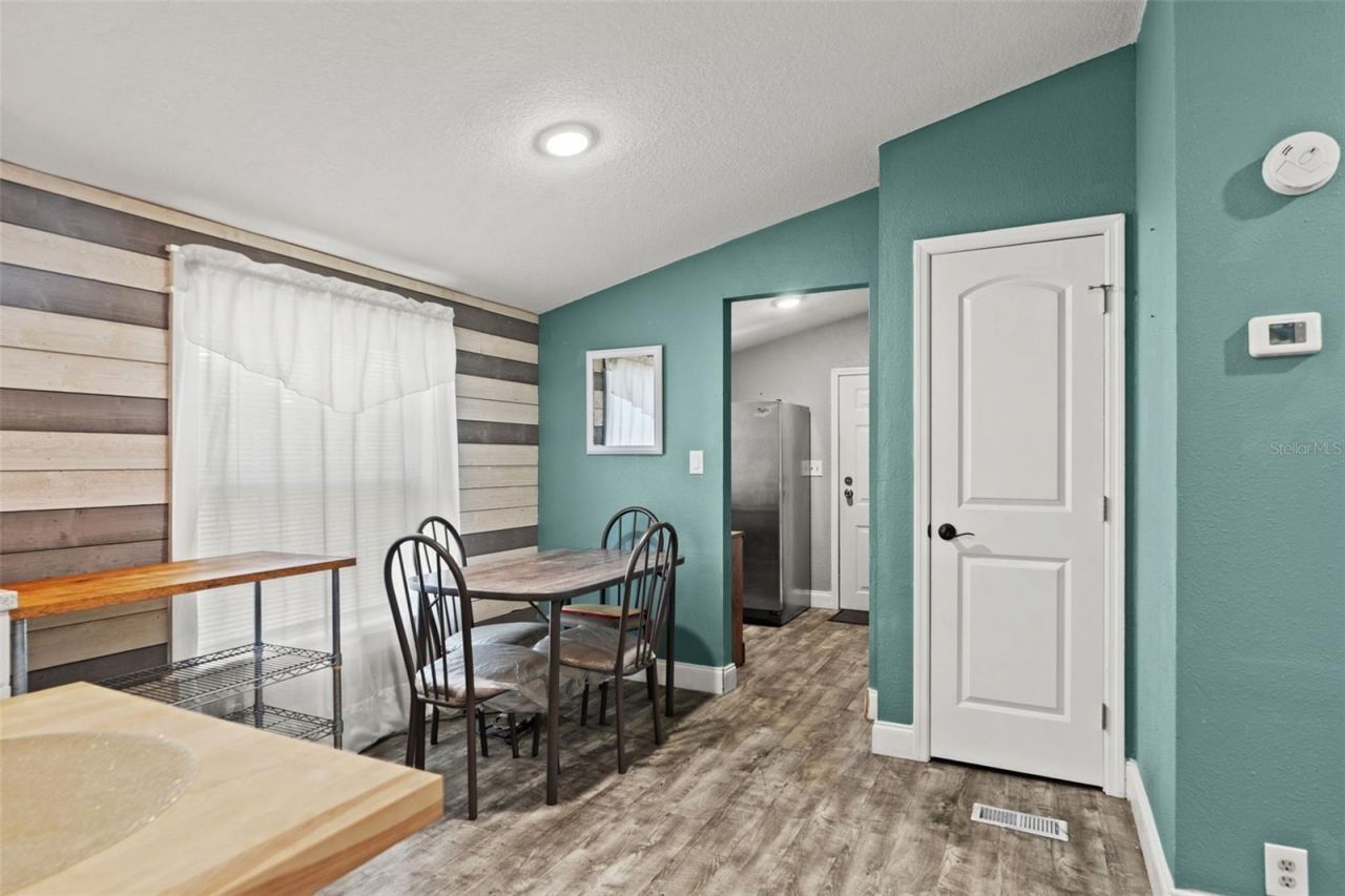 7876 Ridge Road , Weeki Wachee, FL 34613 Photo