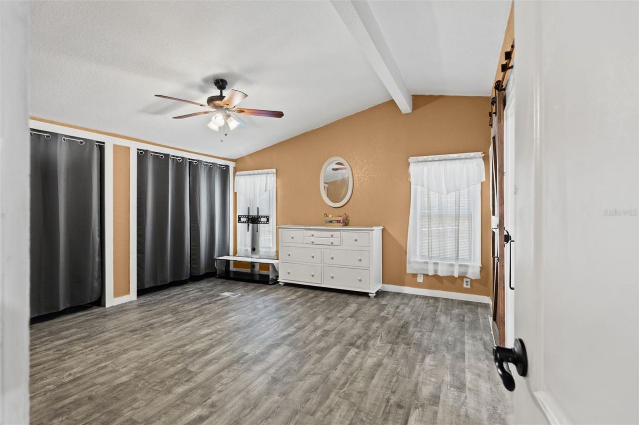 7876 Ridge Road , Weeki Wachee, FL 34613 Photo