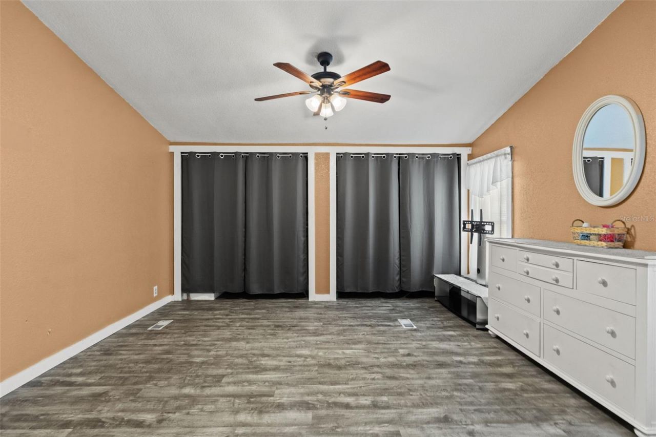 7876 Ridge Road , Weeki Wachee, FL 34613 Photo