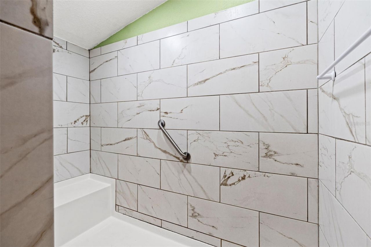 7876 Ridge Road , Weeki Wachee, FL 34613 Photo