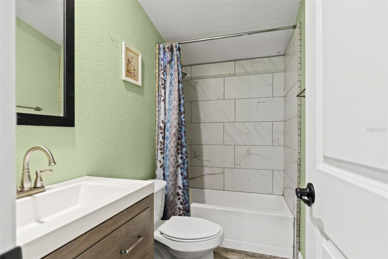 7876 Ridge Road , Weeki Wachee, FL 34613 Photo