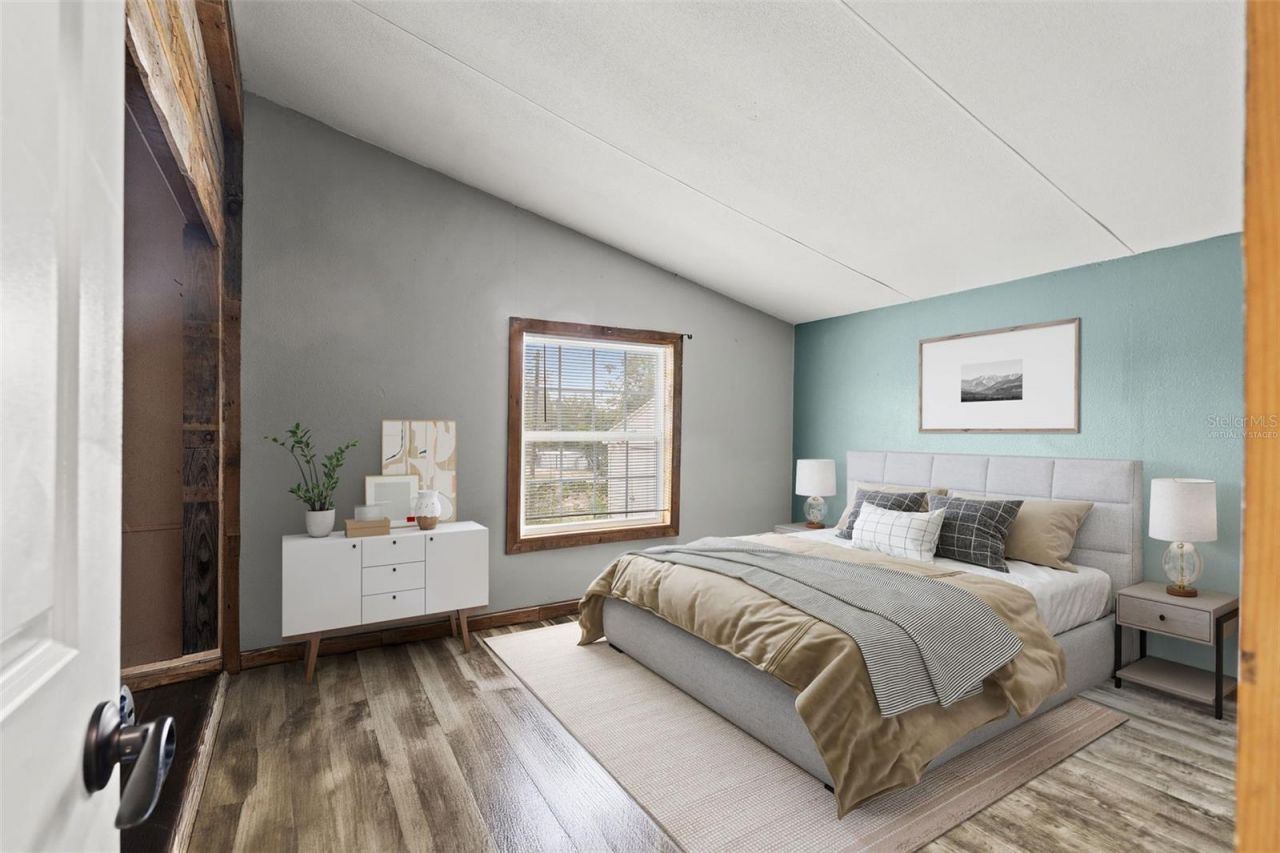 7876 Ridge Road , Weeki Wachee, FL 34613 Photo