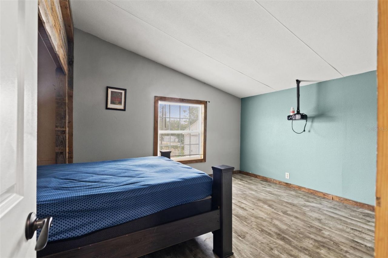 7876 Ridge Road , Weeki Wachee, FL 34613 Photo