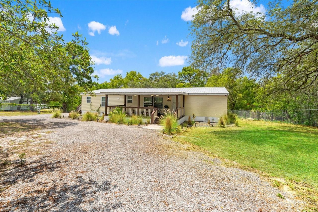 7876 Ridge Road , Weeki Wachee, FL 34613 Photo