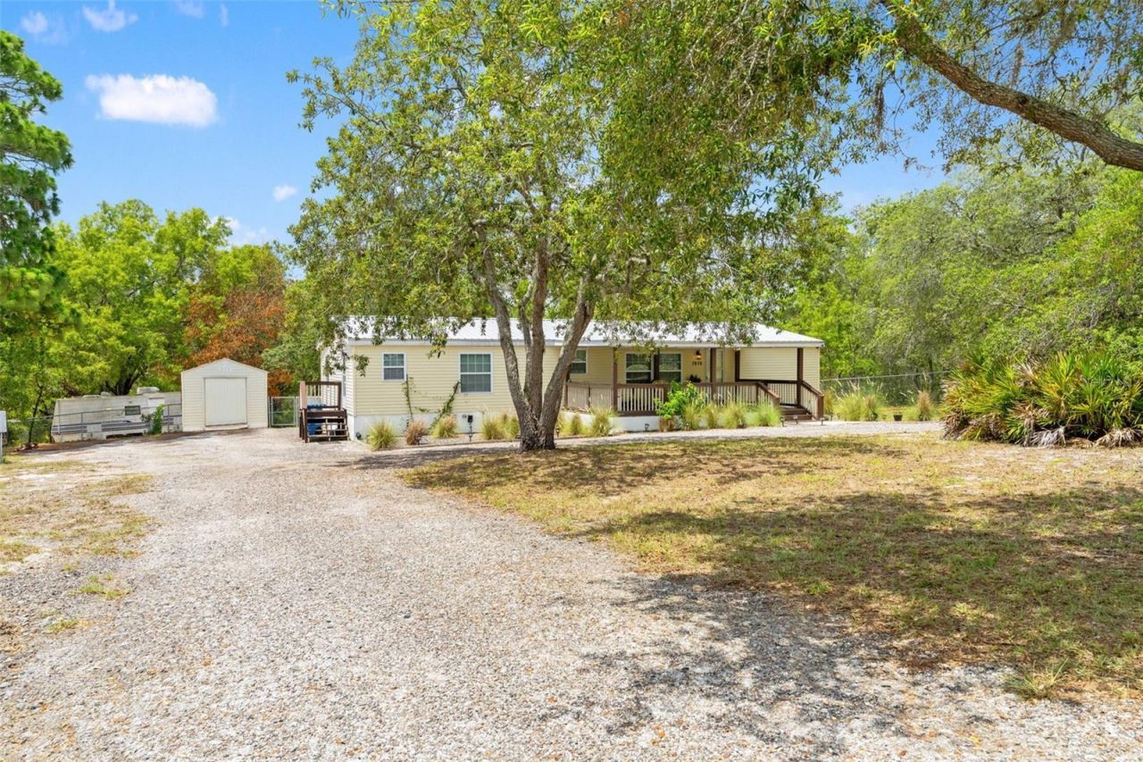 7876 Ridge Road , Weeki Wachee, FL 34613 Photo
