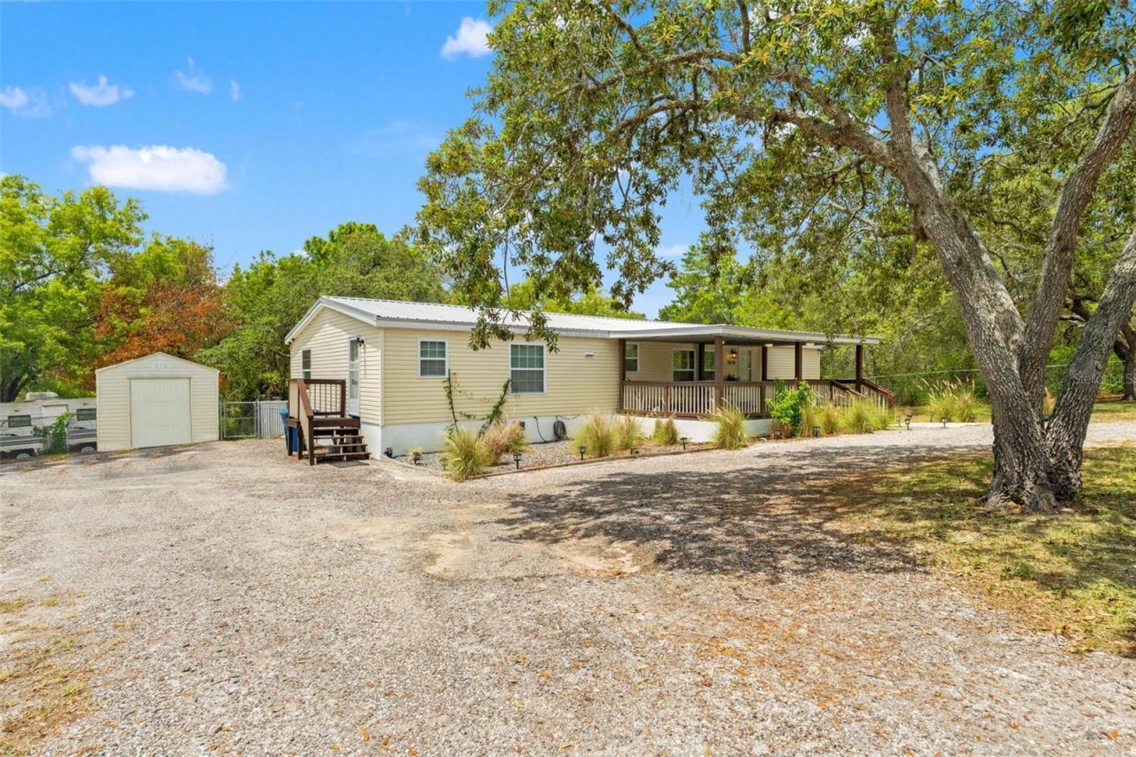 7876 Ridge Road , Weeki Wachee, FL 34613 Photo
