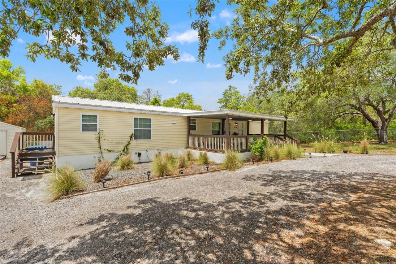7876 Ridge Road , Weeki Wachee, FL 34613 Photo