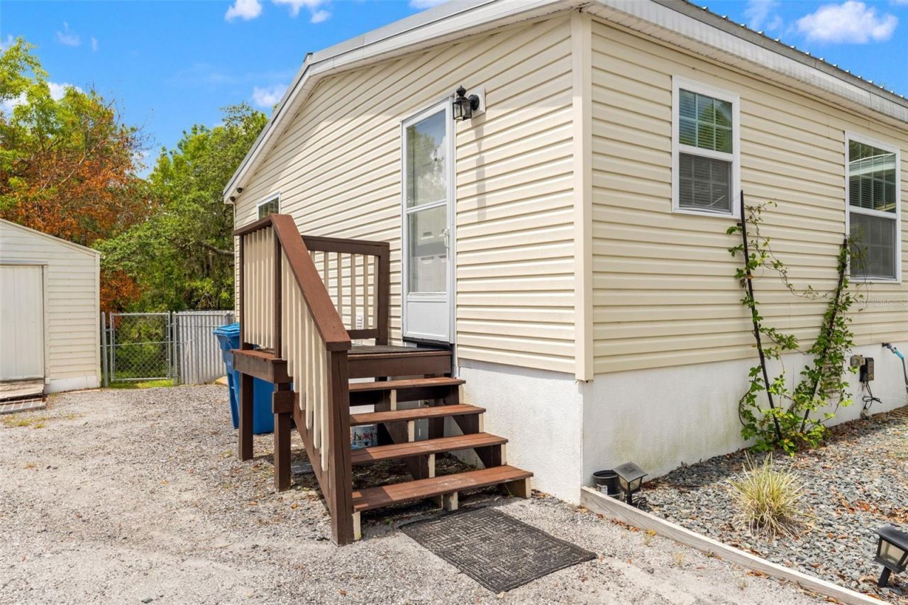 7876 Ridge Road , Weeki Wachee, FL 34613 Photo