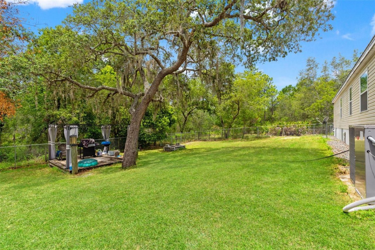 7876 Ridge Road , Weeki Wachee, FL 34613 Photo