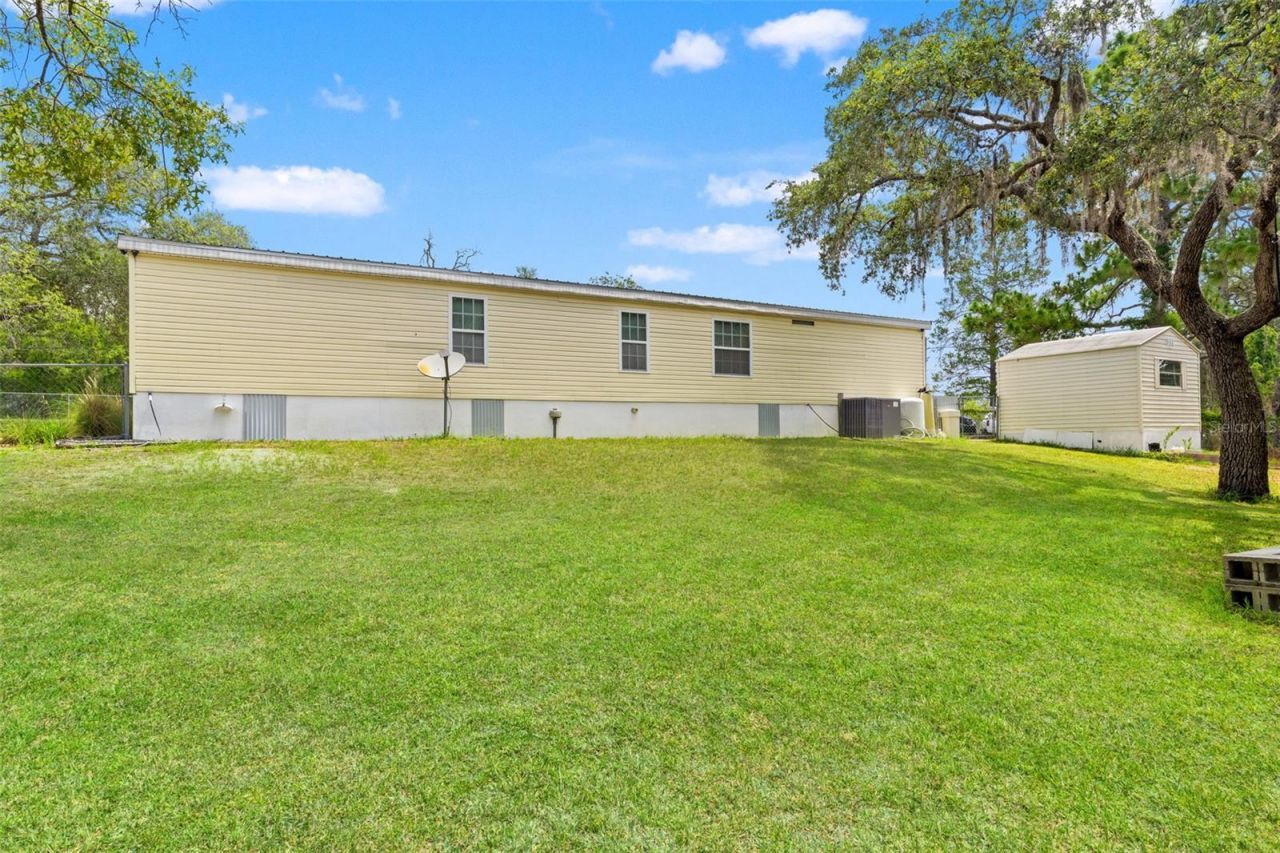 7876 Ridge Road , Weeki Wachee, FL 34613 Photo