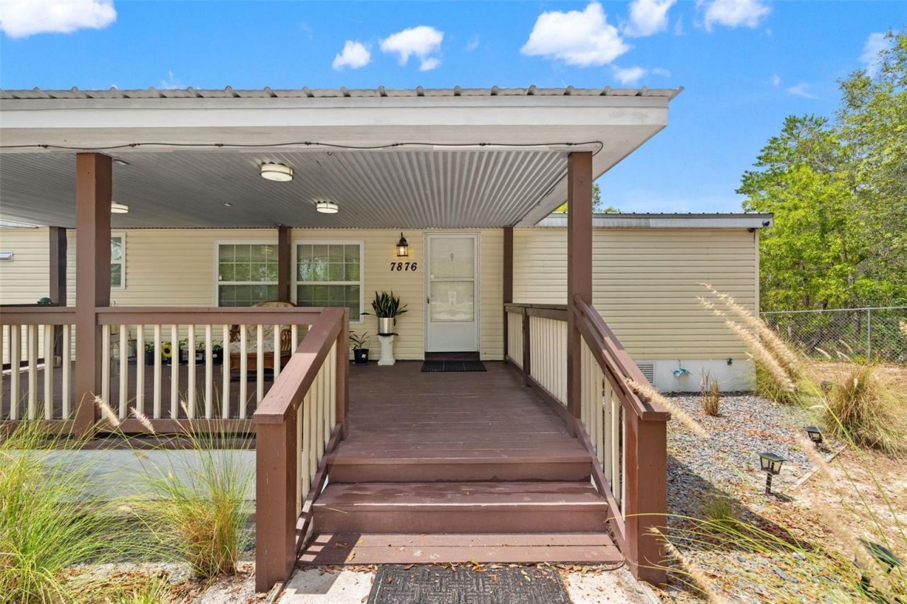 7876 Ridge Road , Weeki Wachee, FL 34613 Photo