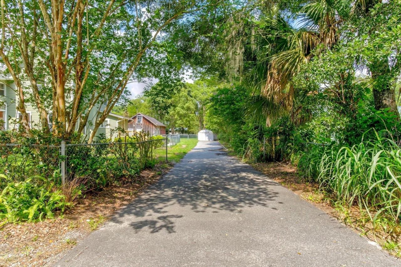 543 N Thorpe Avenue , Orange City, FL 32763 Photo