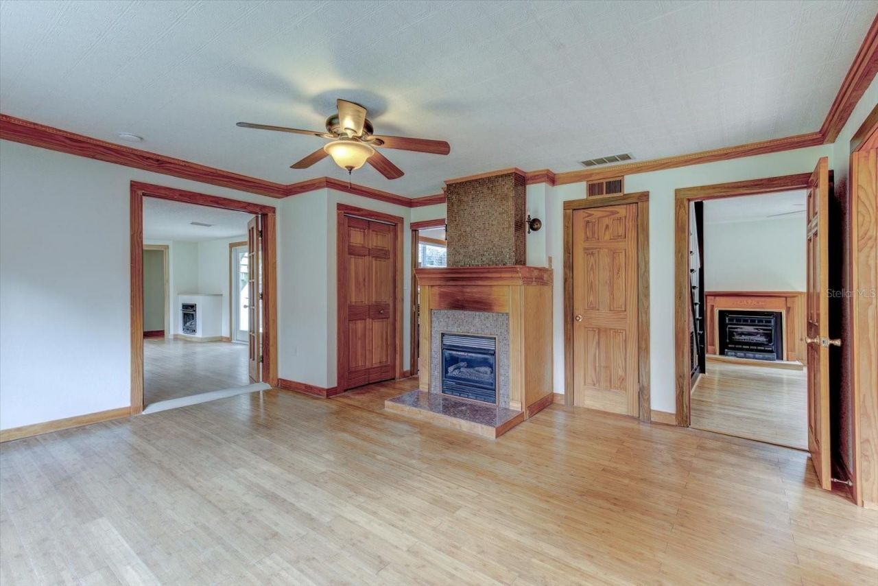 543 N Thorpe Avenue , Orange City, FL 32763 Photo