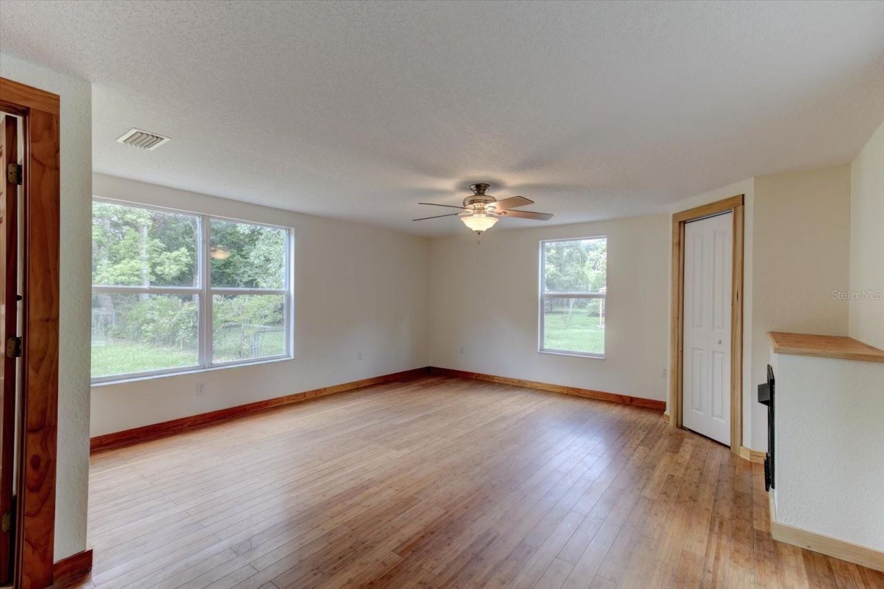 543 N Thorpe Avenue , Orange City, FL 32763 Photo