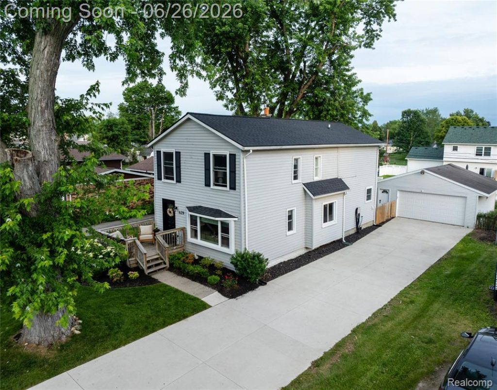 429 Dorothy Street, South Lyon, MI 48178 Main Photo