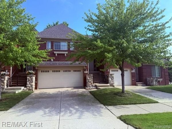 16713 Kensington Drive, Macomb Twp, MI 48044