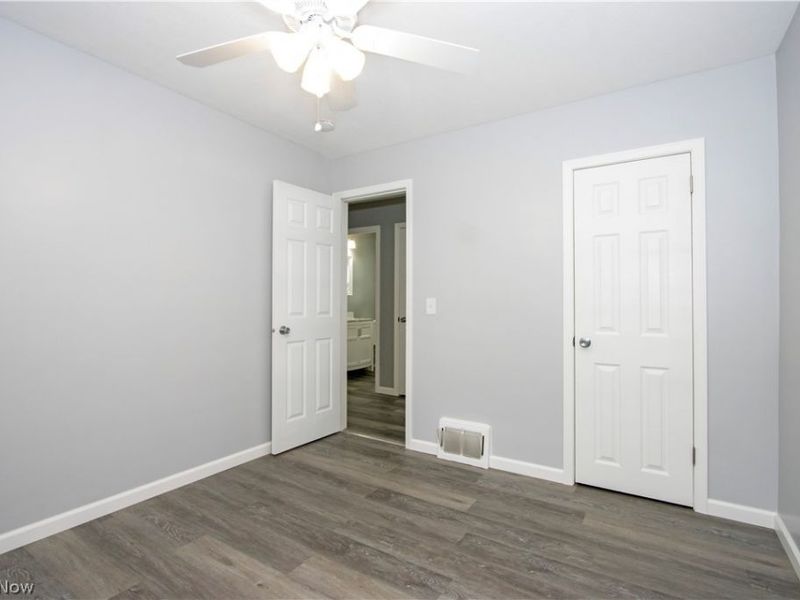 407 Oxford Avenue, Akron, OH 44310 Photo 10