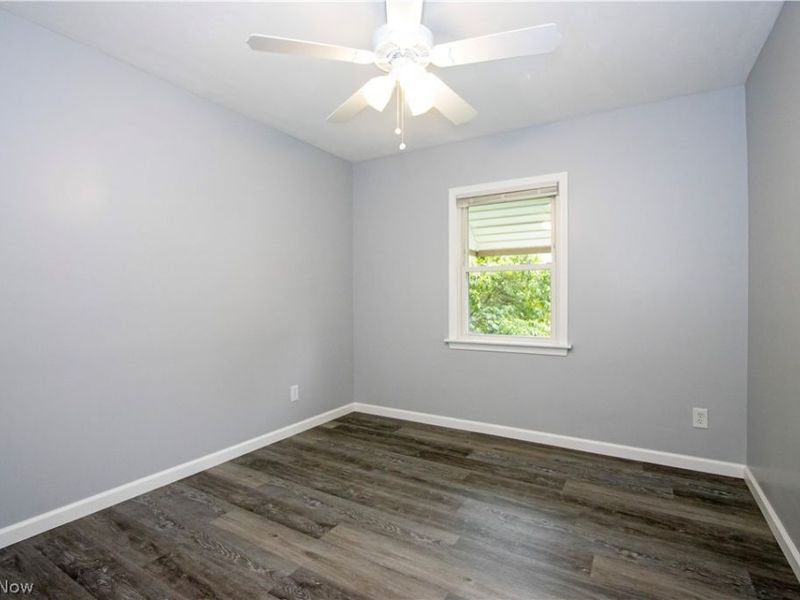407 Oxford Avenue, Akron, OH 44310 Photo 11