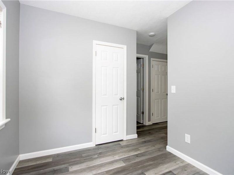 407 Oxford Avenue, Akron, OH 44310 Photo 12