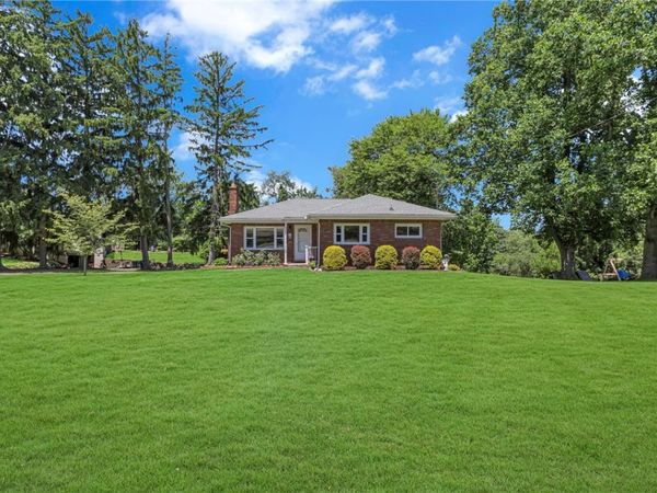 115 Shafer Rd, Coraopolis, PA 15108