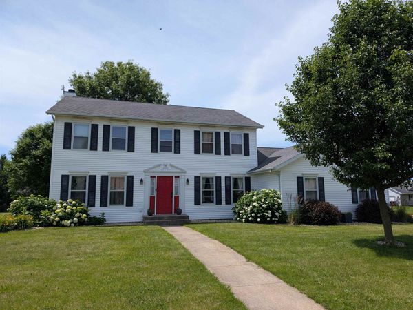 1891 Indian Springs Court, FREEPORT, IL 61032