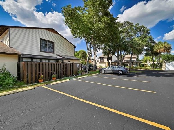 631 SE 12th AVE, Unit 98, CAPE CORAL, FL 33990