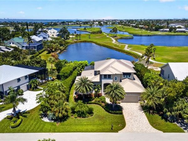 9066 Mockingbird DR , SANIBEL, FL 33957