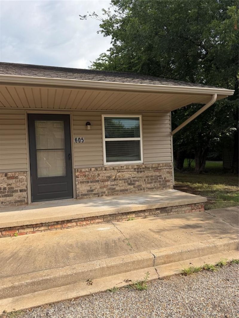 605 E Eufaula Street, Norman, OK 73071 Main Photo