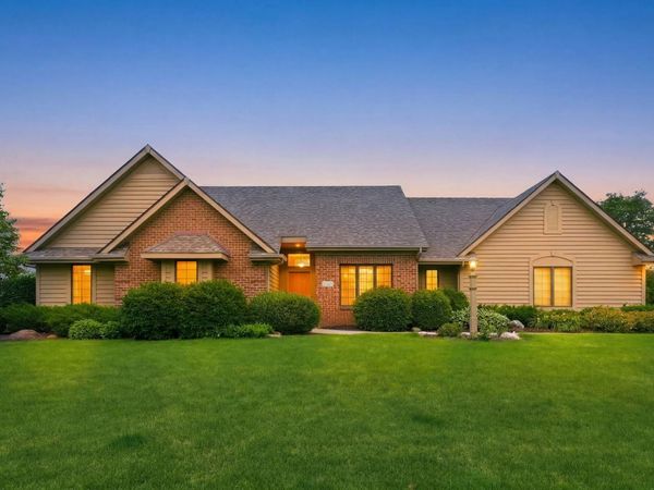 2425 Shore Oaks Pass Street, Fort Wayne, IN 46814