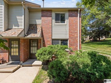 7616 Woolworth Avenue, Omaha, NE 68124