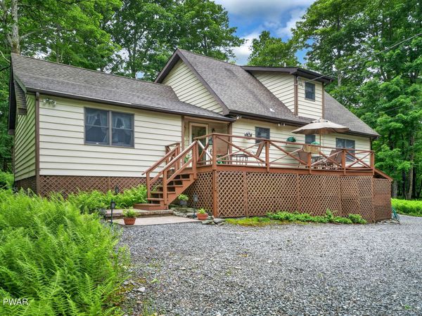 112 Forest Lane, Greentown, PA 18426