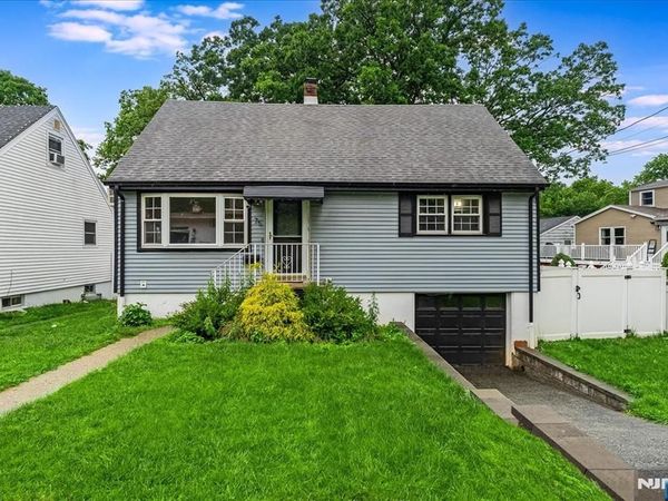 75 Fichter Street, BLOOMINGDALE, NJ 07403