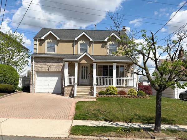 28 Noel Drive, NORTH ARLINGTON, NJ 07031