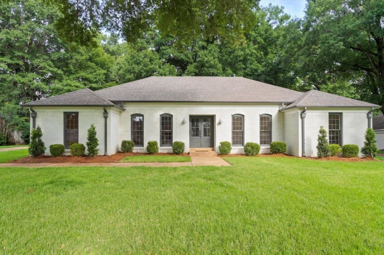 1601 E Mchenry Cir, Germantown, TN 38138 Main Photo