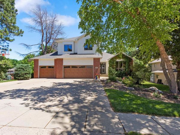 3000 S Amanda Ct, Sioux Falls, SD 57103