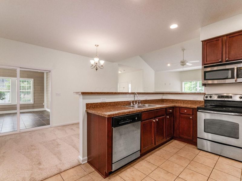 322 Cover Place , Columbus, OH 43235 Photo 13