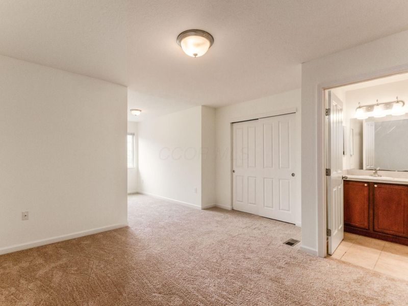 322 Cover Place , Columbus, OH 43235 Photo 23