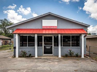 1230 NW Cache Rd, Lawton, OK 73507