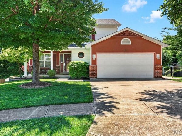 404 Silver Maple Court, Fenton, MO 63026