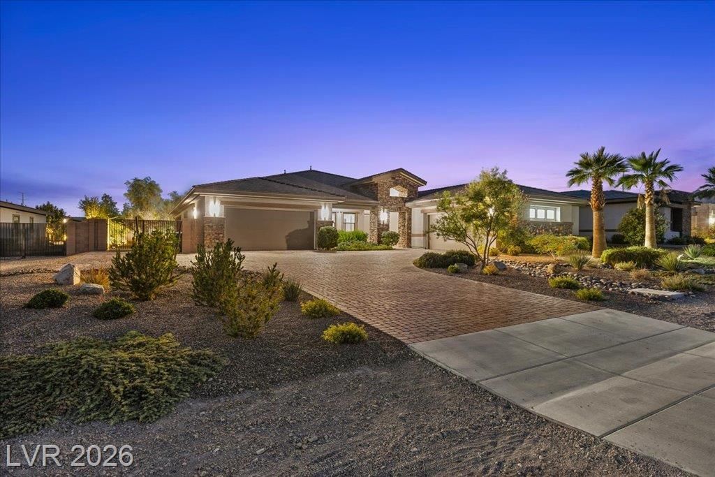 8479 Hickam Avenue, Las Vegas, NV 89129 Main Photo