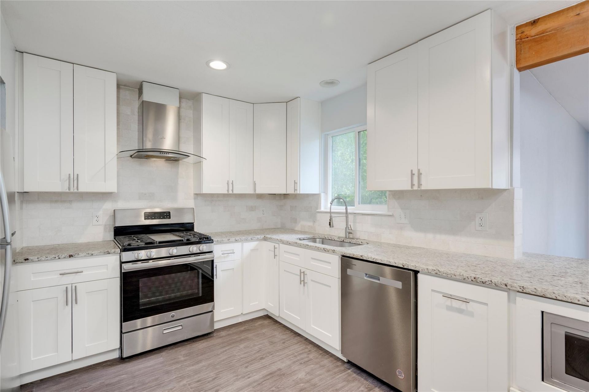 5402 Chevy Cir, Austin, TX 78723 Main Photo