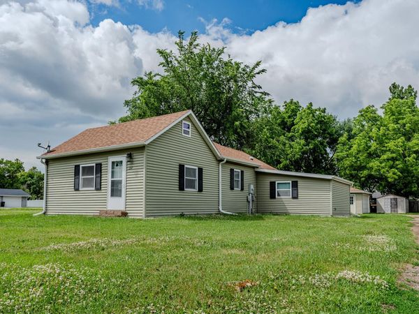 212 3rd Street N, Casselton, ND 58012