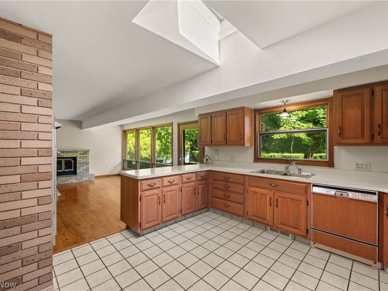 18930 Story Road, Rocky River, OH 44116 Photo 9