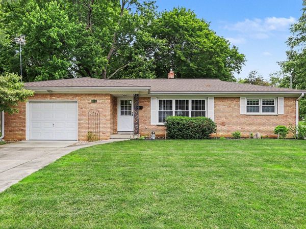 611 N Liberty Street, Marshall, MI 49068