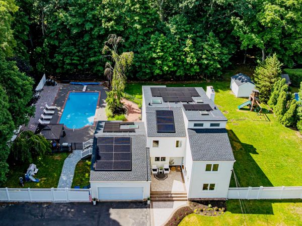 20 Oak Street , Saint James, NY 11780