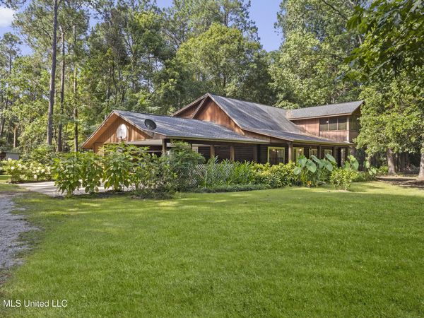 5701 Quave Road, Vancleave, MS 39565