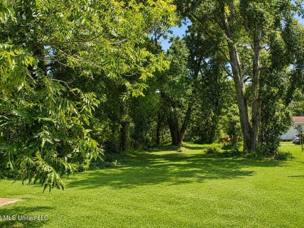 1007 Tucker Avenue, Pascagoula, MS 39567