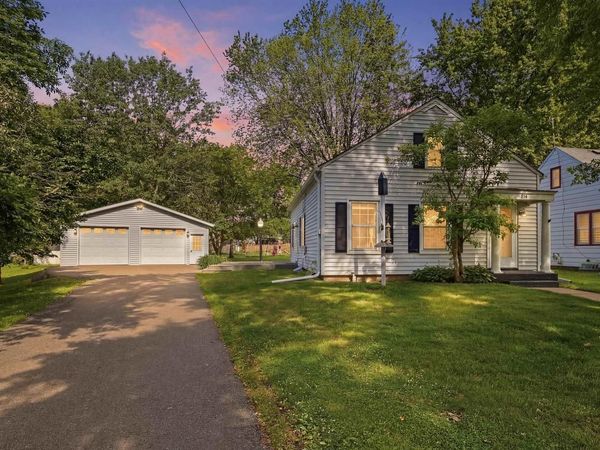 814 S OAK AVENUE, Marshfield, WI 54449